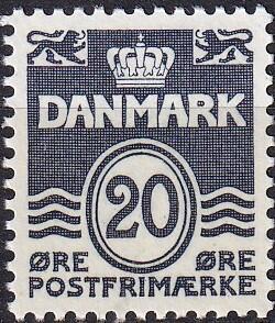 AFA 557x DANMARK POSTFRISK, FARVEPLET I ØVRE MARGIN FORAN VENSTRE LØVE NR 10 I ARKET